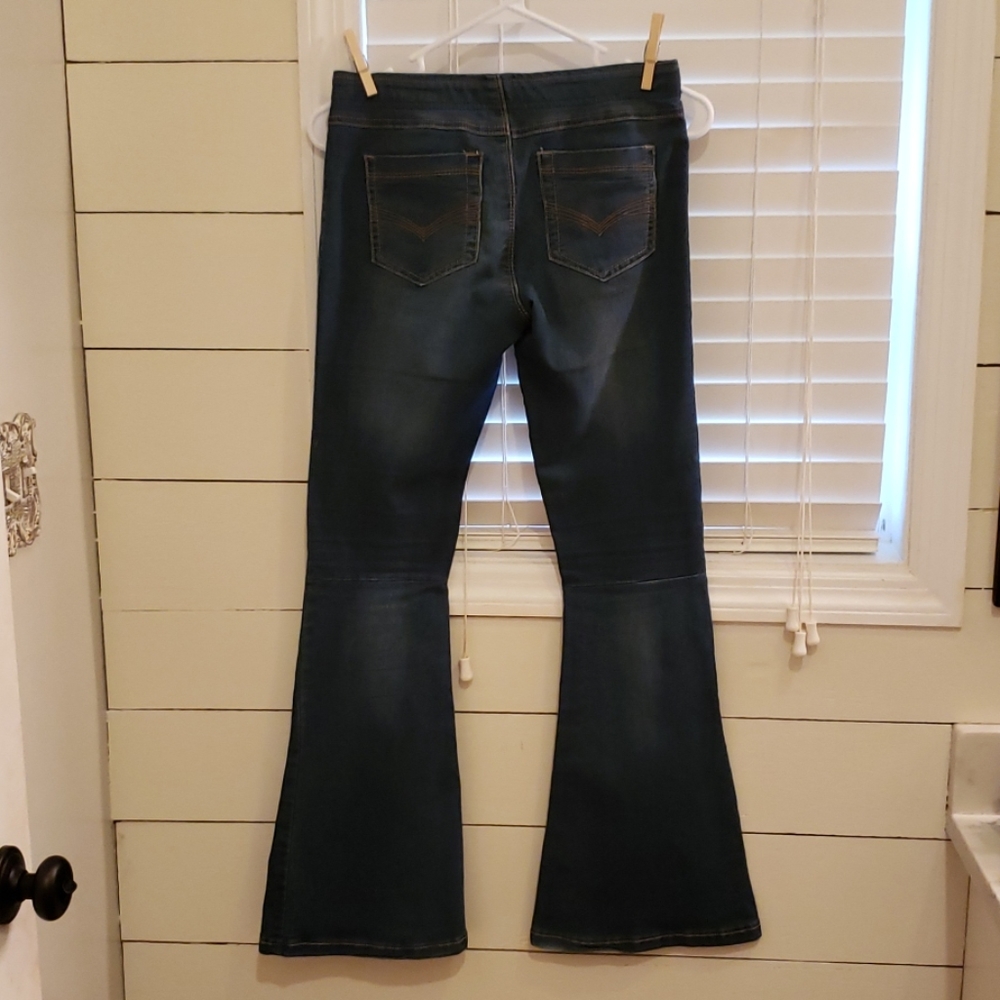 Jeans - Picture 2 of 7